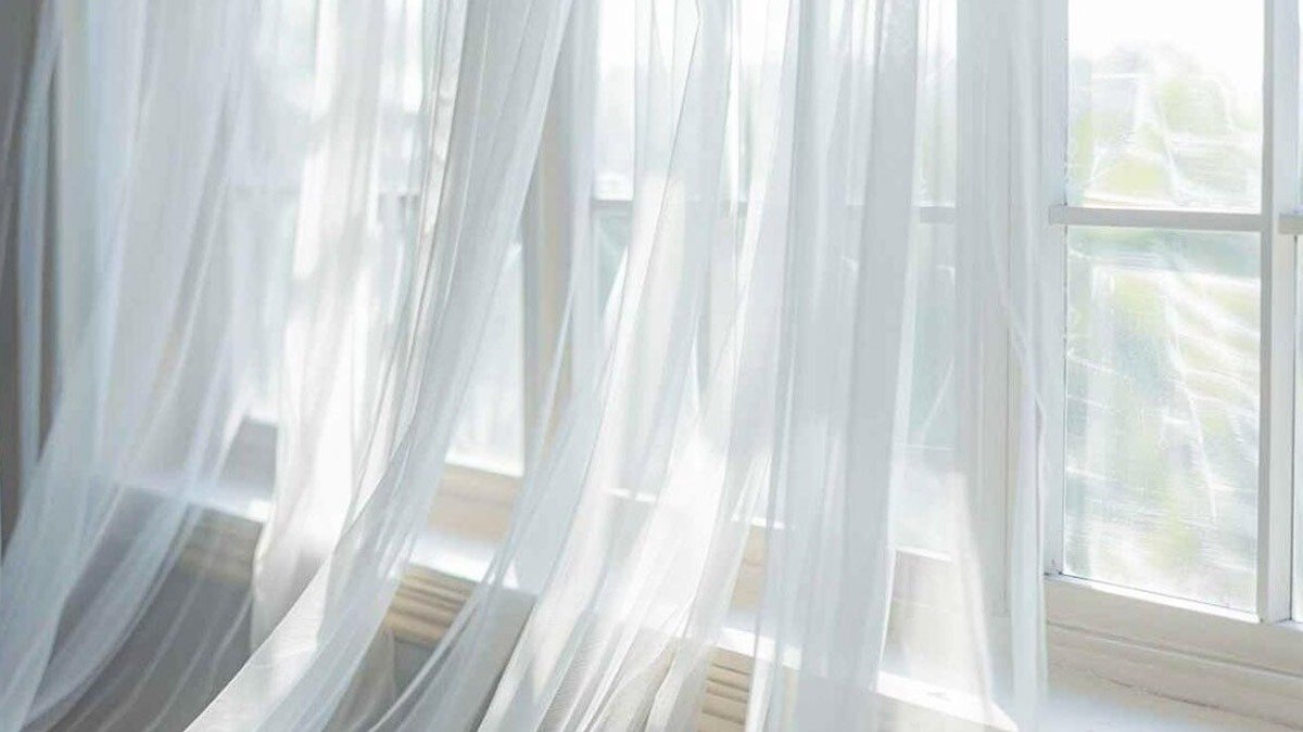 Přidejte to do praní – a tyl bude bílý jako sníh