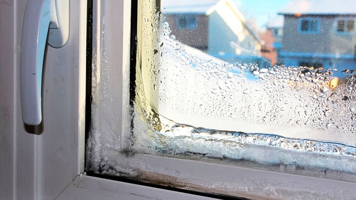 Je vám z okna průvan nebo je zamlžené? Jak můžete zjistit příčinu a co s tím lze dělat? 18 Je vám z okna průvan nebo je zamlžené? Jak můžete zjistit příčinu a co s tím lze dělat?