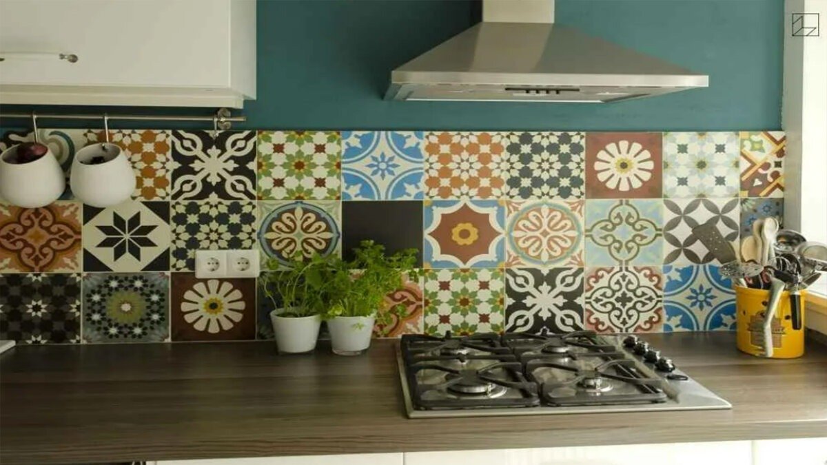 5 trendů v designu kuchyňských zástěn, které budou populární v roce 2026 3 5 trendů v designu kuchyňských zástěn, které budou populární v roce 2026