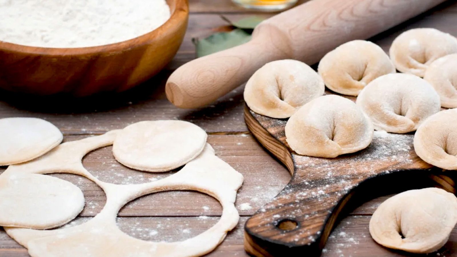 Přidejte místo vody. Těsto na pirohy bude měkké, nadýchané a perfektně se spojí