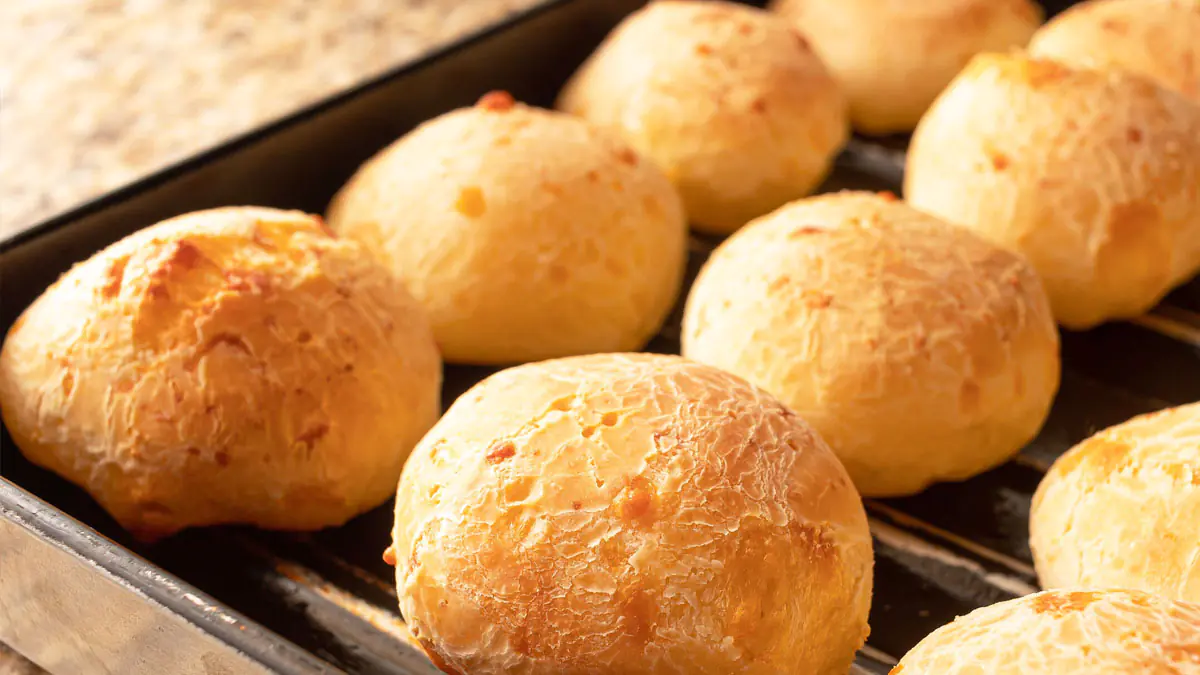 Sýrový chléb: hotový za 15 minut, bez mouky, tuku a oleje