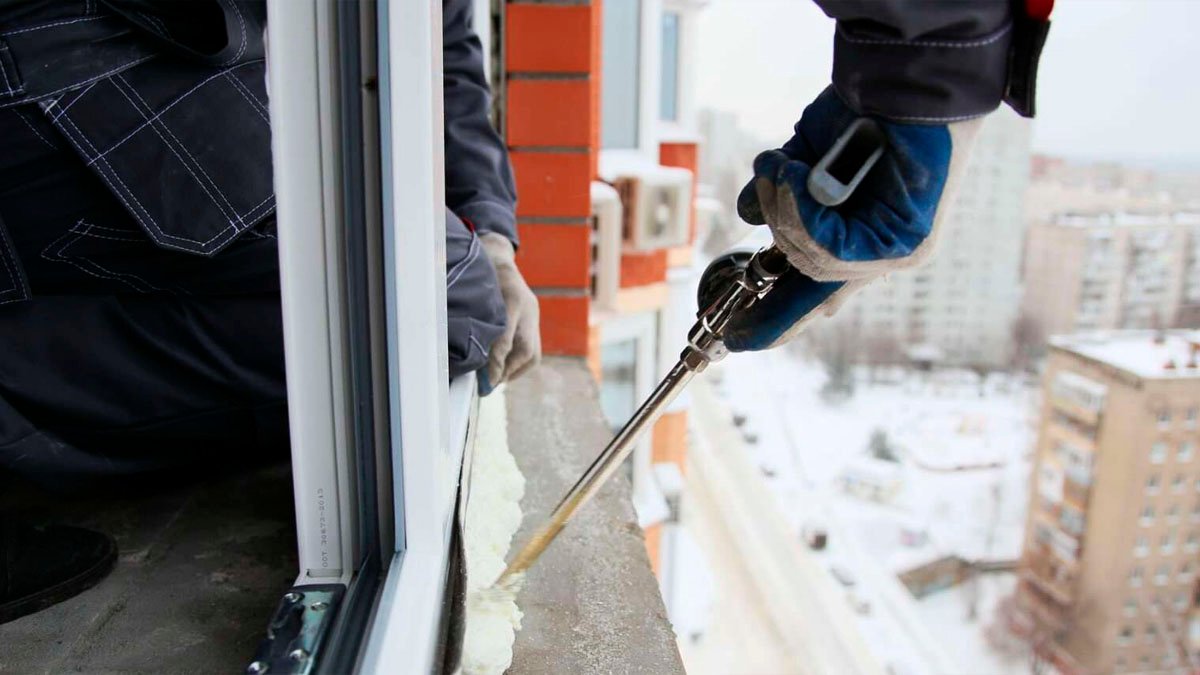 Energetický expert nedoporučuje instalaci oken s trojsklem – a existuje pro to dobrý důvod