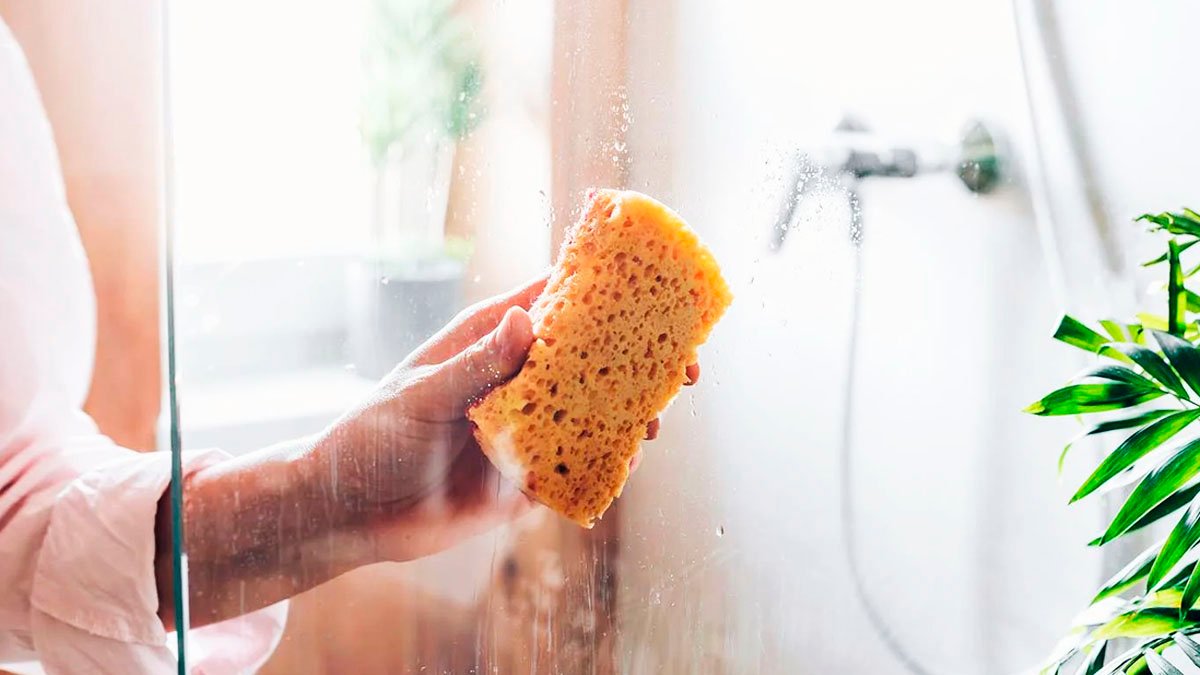 Tajemství hotelových pokojských, o kterém se nemluví: sprchový kout bude zářit jako nový