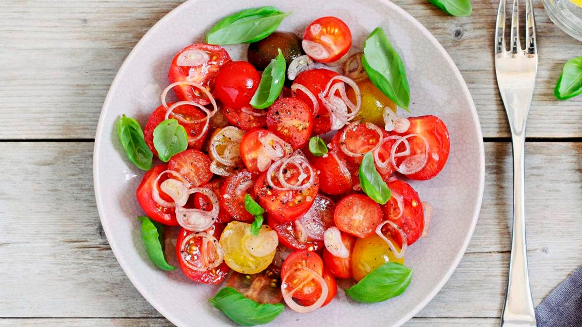 Chutná příloha k masu, která mizí jako první: nakládaná cherry rajčata, po kterých se všichni zblázní 14 Chutná příloha k masu, která mizí jako první: nakládaná cherry rajčata, po kterých se všichni zblázní