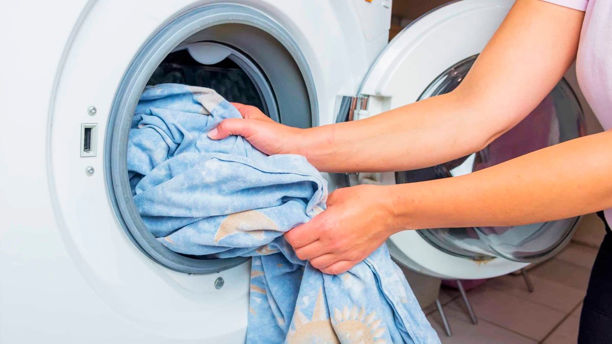 Skrytý režim pračky: jak se vaše pračka čistí sama