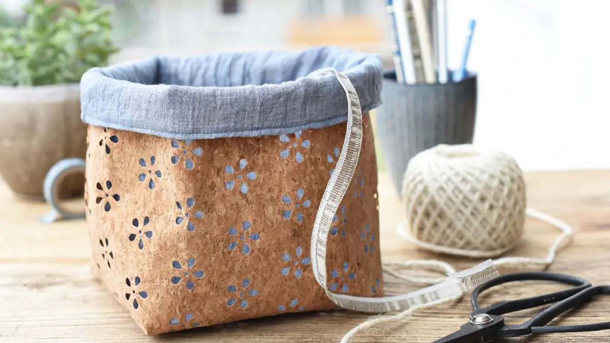 Pokud znovu využijete staré ručníky, které máte doma, můžete si sami vyrobit praktické a krásné dekorativní doplňky