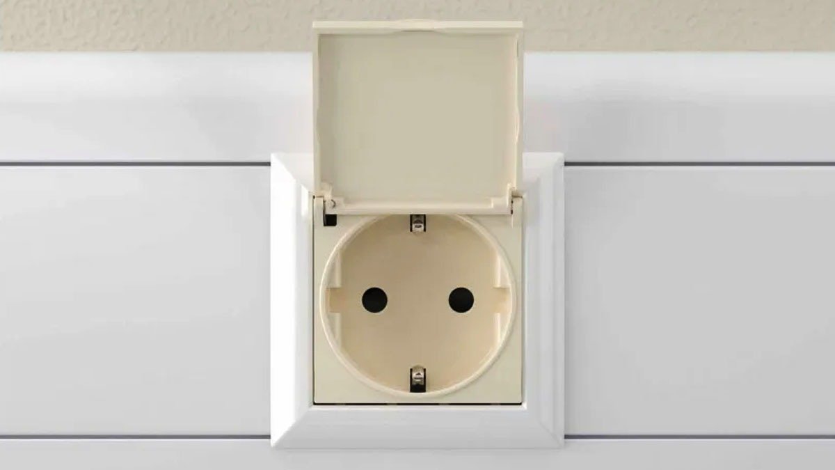 Nevyhazujte použité víčka od vlhčených ubrousků. Nalepte je sem. Celá rodina bude nadšená