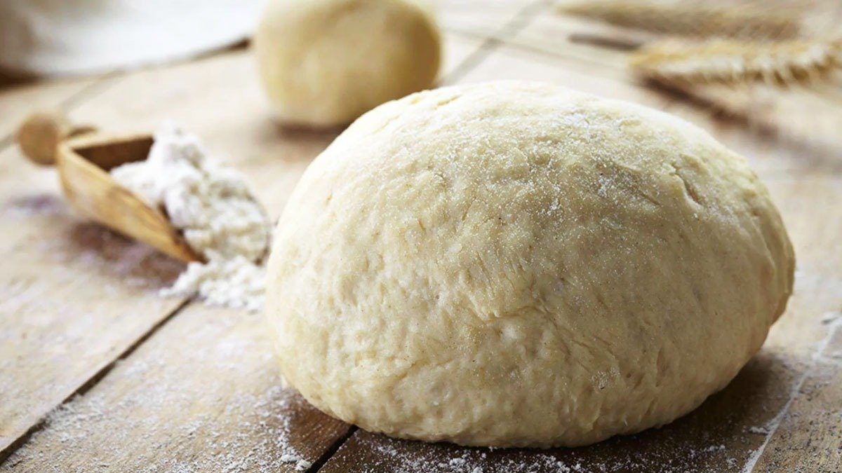 Ne těsto, ale píseň: připravuji na „Medovník“ za 20 minut — korpusy jsou jemné a tenké