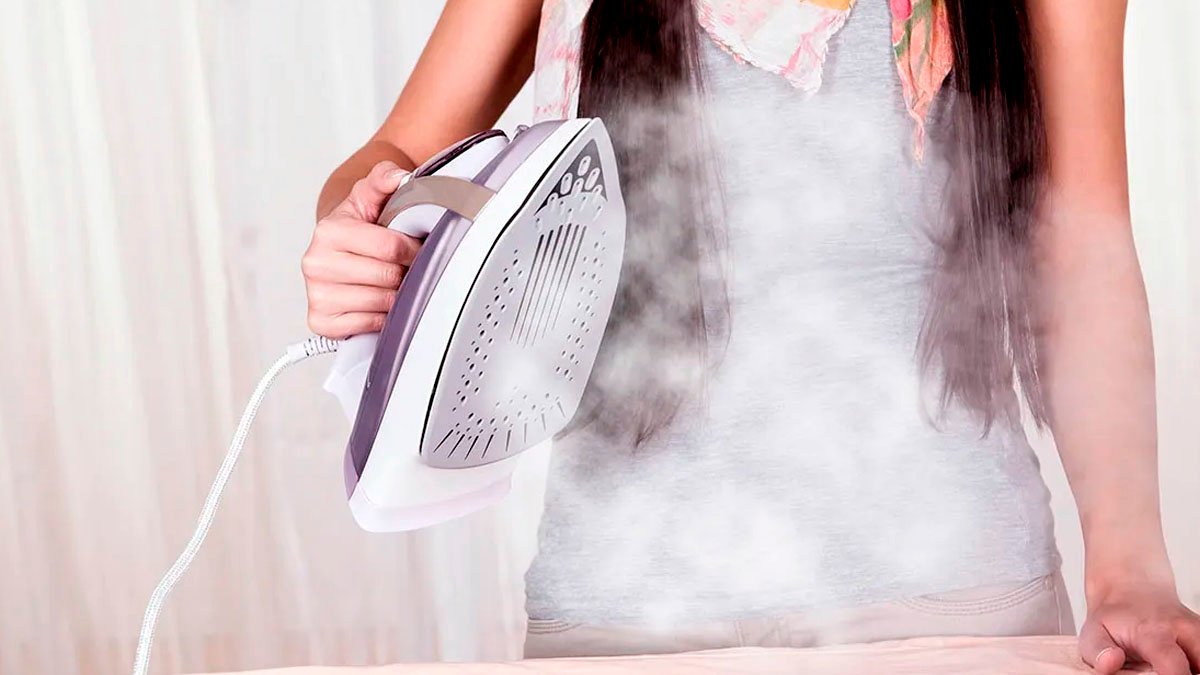 Bez žehličky: toto zařízení vyhladí vaše oblečení za minutu 3 Bez žehličky: toto zařízení vyhladí vaše oblečení za minutu