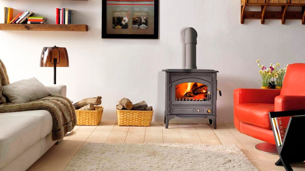 Dřevěná kamna bez komína: detailní pohled na inovativní technologii vytápění