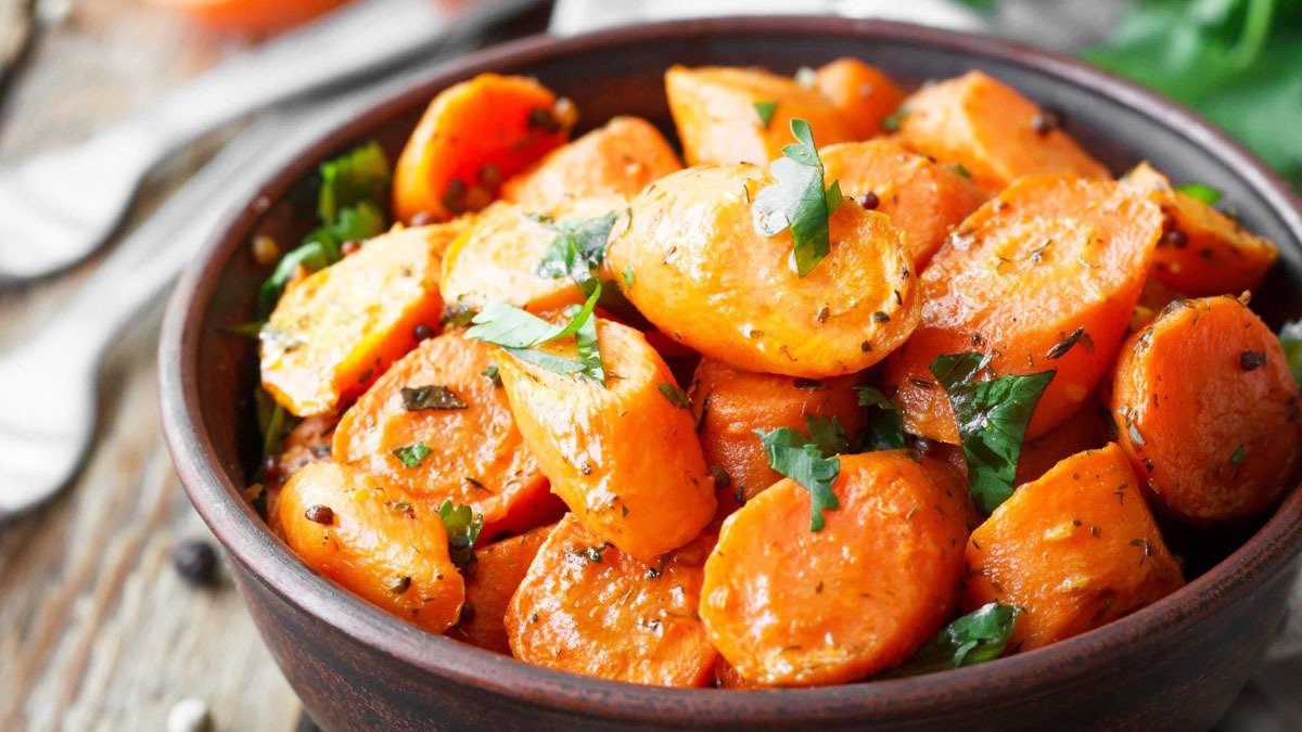 Rychlá příloha: Klasická mrkev a zelenina