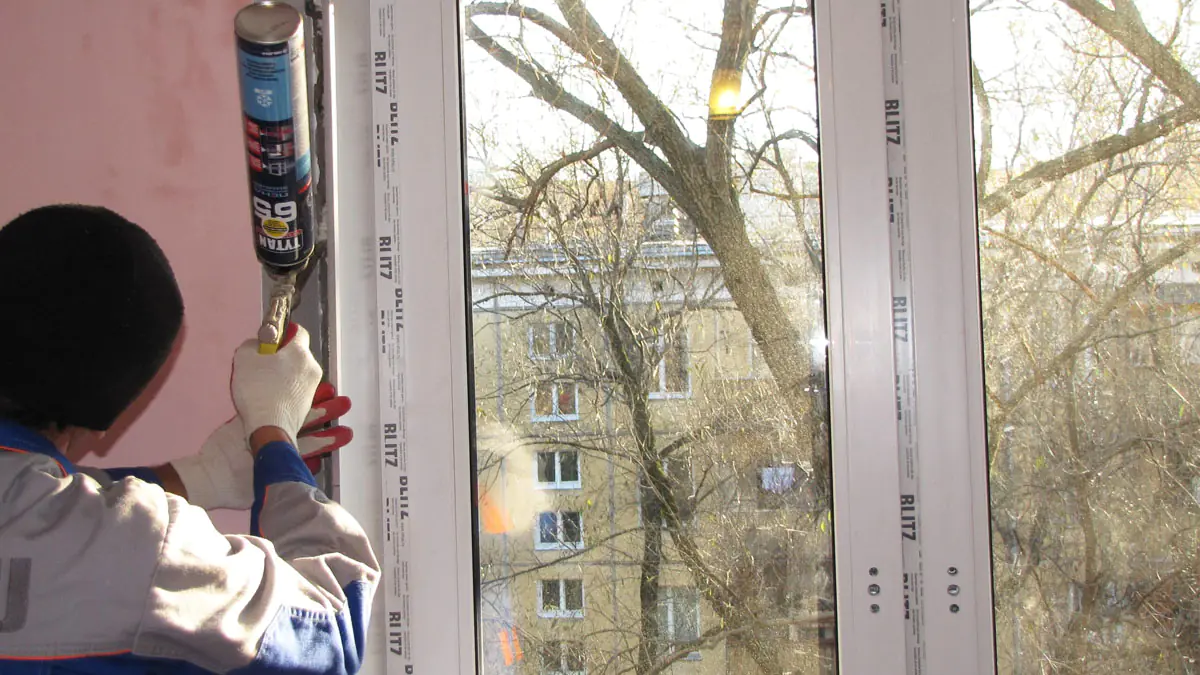 Energetický expert nedoporučuje instalaci oken s trojsklem – a existuje pro to dobrý důvod