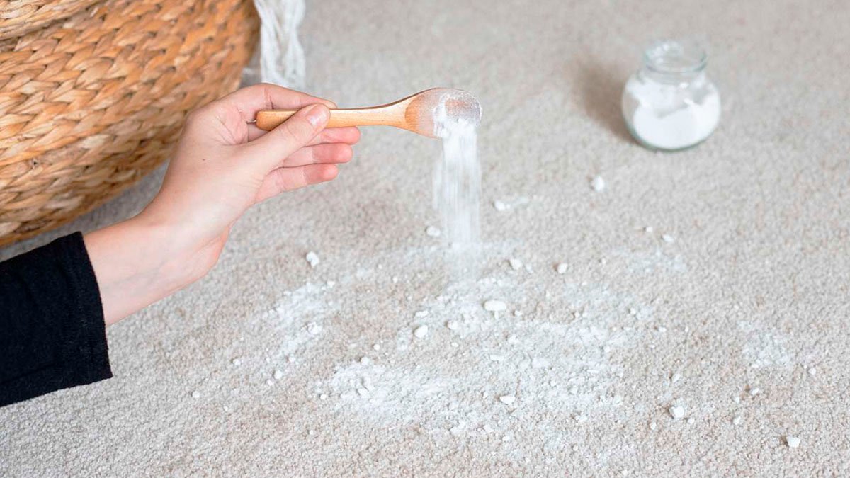 Novoroční kouzlo s koberci: Tři koření, která promění úklid ve svátek – žádné chemické čištění