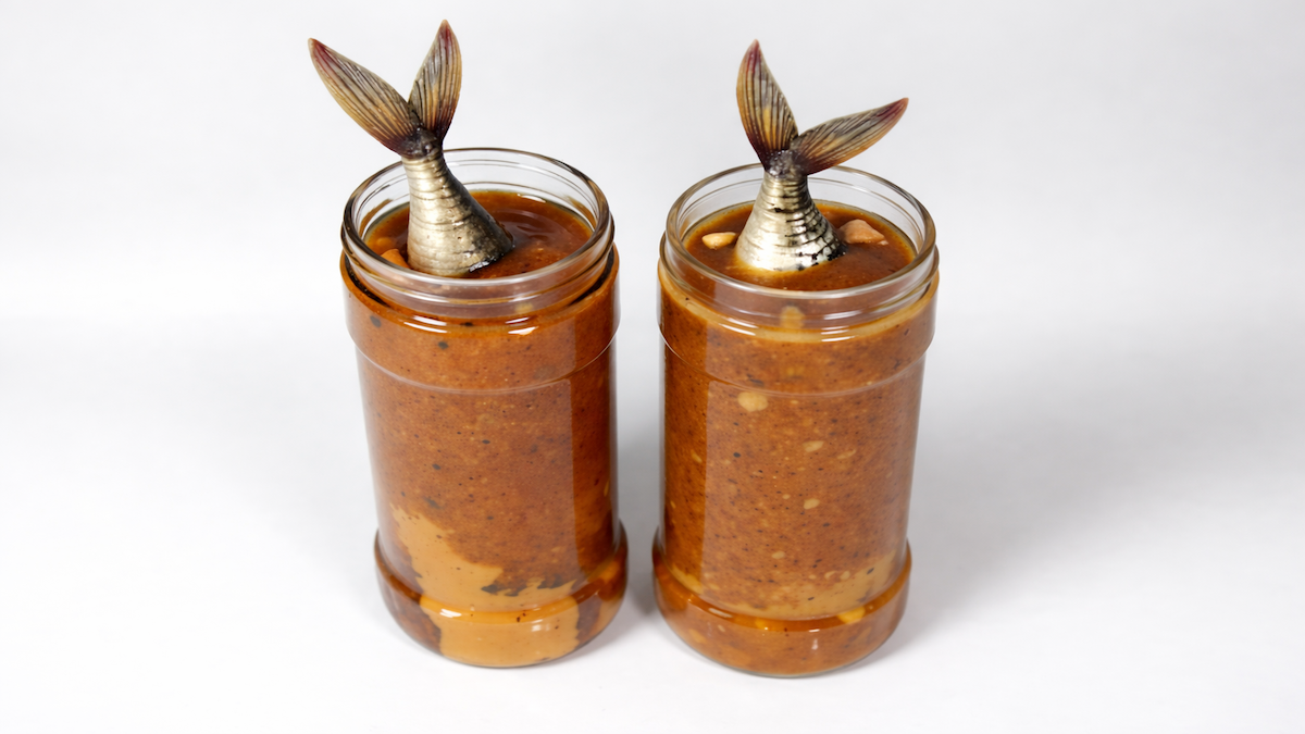 Makrela „jako uzená“: jen vložím rybu do lahve a zaliju marinádou, bez chemie