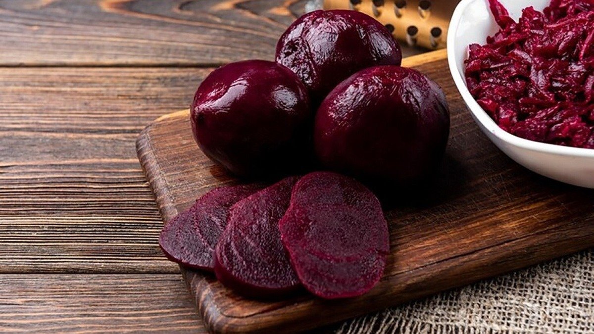 Chytrý kuchyňský trik na vaření červené řepy Rychle změkne a neztratí barvu