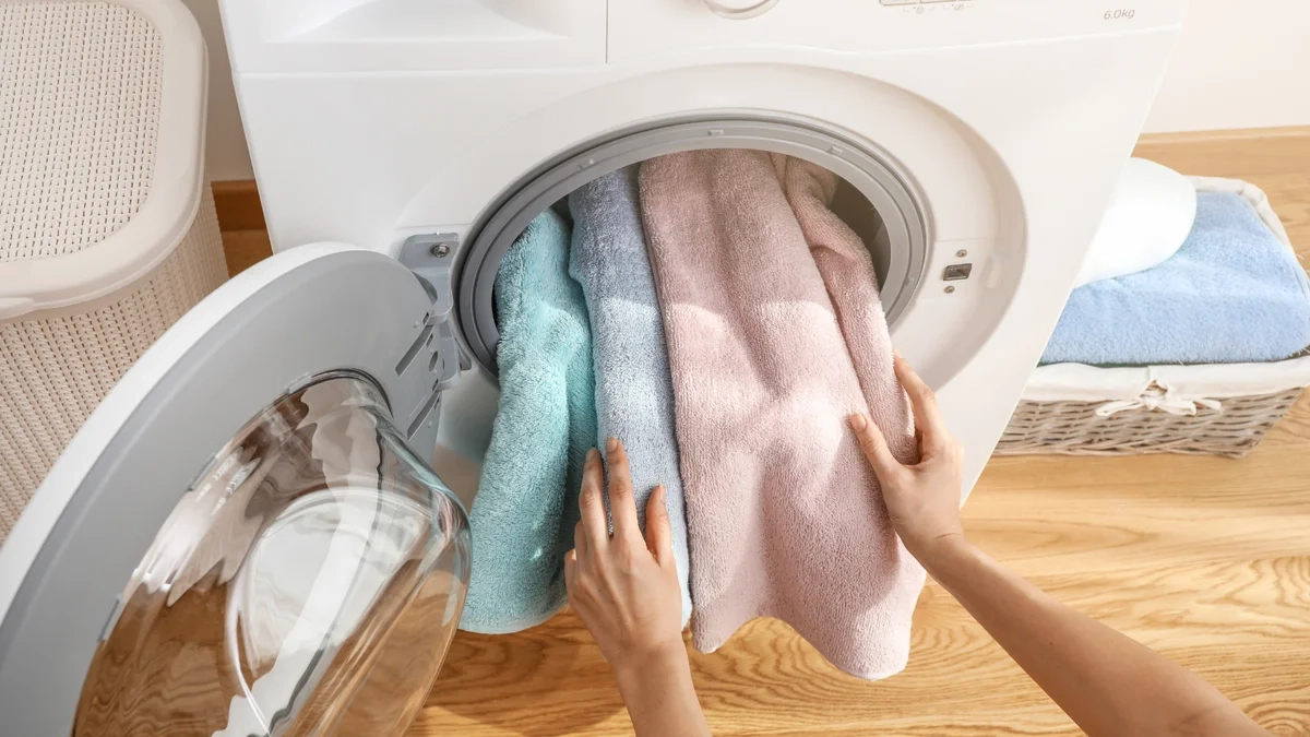 Čísla „kg“ na pračce znamenají suché nebo mokré prádlo Mnoho lidí to celou dobu chápalo špatně