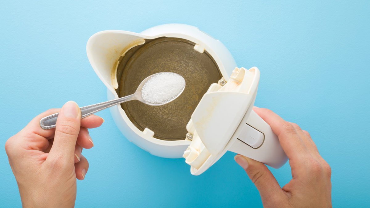 Jak vyčistit rychlovarnou konvici od vodního kamene: jednoduchá a účinná řešení 3 Jak vyčistit rychlovarnou konvici od vodního kamene: jednoduchá a účinná řešení