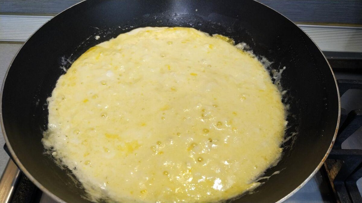 V míchaných vejcích nikdy nepoužívám olej ani máslo – chutnají lépe s jednou jednoduchou přísadou