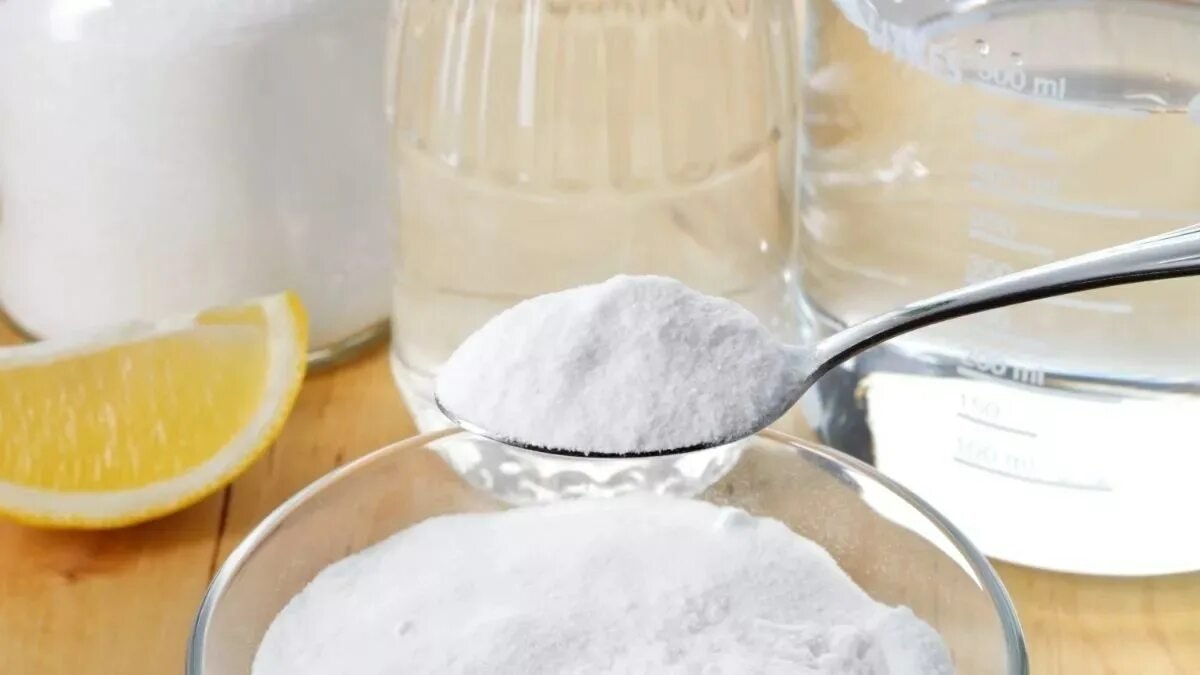 Proč se vyplatí míchat jedlou sodu s peroxidem vodíku a k čemu to je