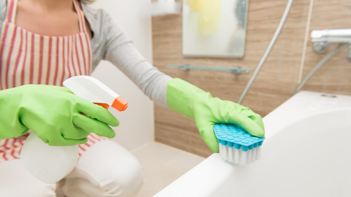 Čištění koupelny jedlou sodou Jednoduché kroky, které stojí za to dodržet