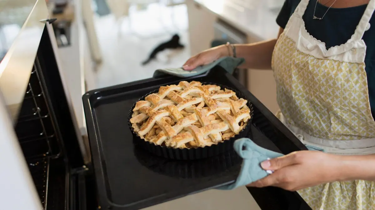 Kolik stojí hodina pečení koláče? Zjistěte, zda se nevyplatí víc koupit ho v cukrárně 3 Kolik stojí hodina pečení koláče? Zjistěte, zda se nevyplatí víc koupit ho v cukrárně