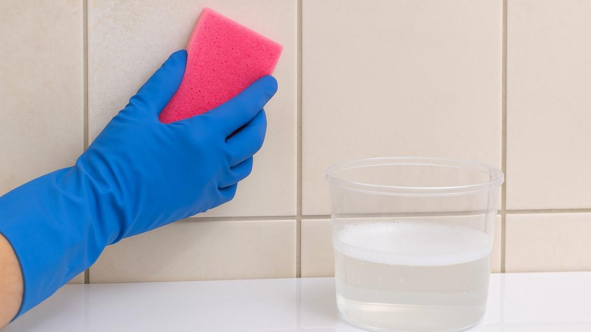 Čištění koupelny jedlou sodou Jednoduché kroky, které stojí za to dodržet