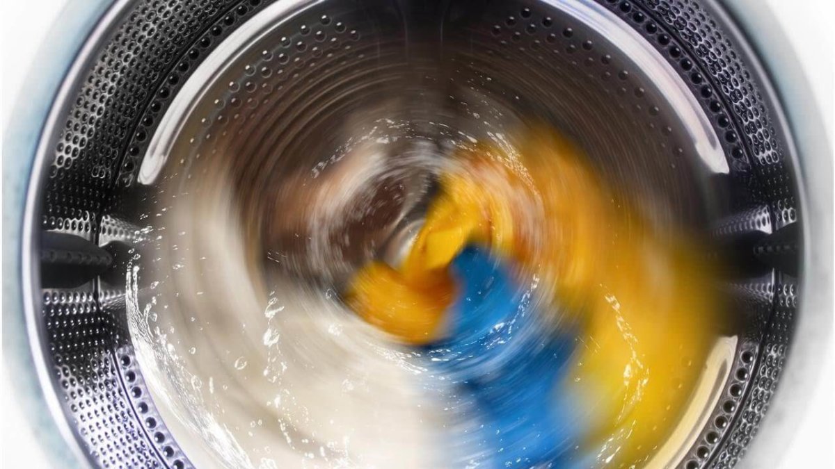 Kolik litrů vody spotřebuje pračka a co dělat pro nižší spotřebu