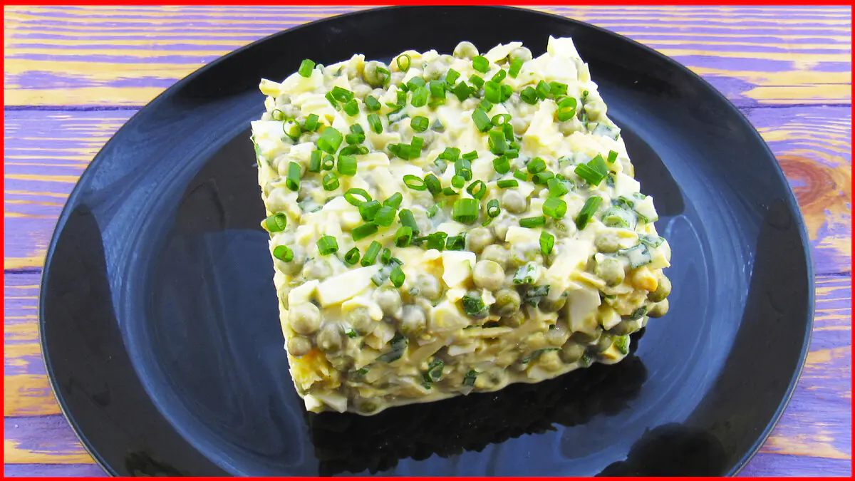 Na Silvestra nedělám klasický bramborový salát, ale zapomenutou českou variantu, po které si hosté vždy chodí přidat