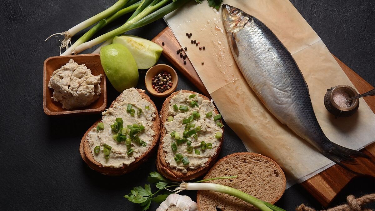 Neodoláte: na Nový rok připravíme výbornou pomazánku ze sleďe, ideální na chlebíčky