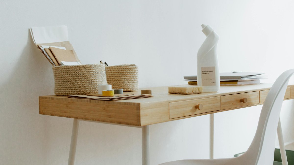 13 míst v domácnosti, která stojí za to uklidit před novoročními svátky po česku