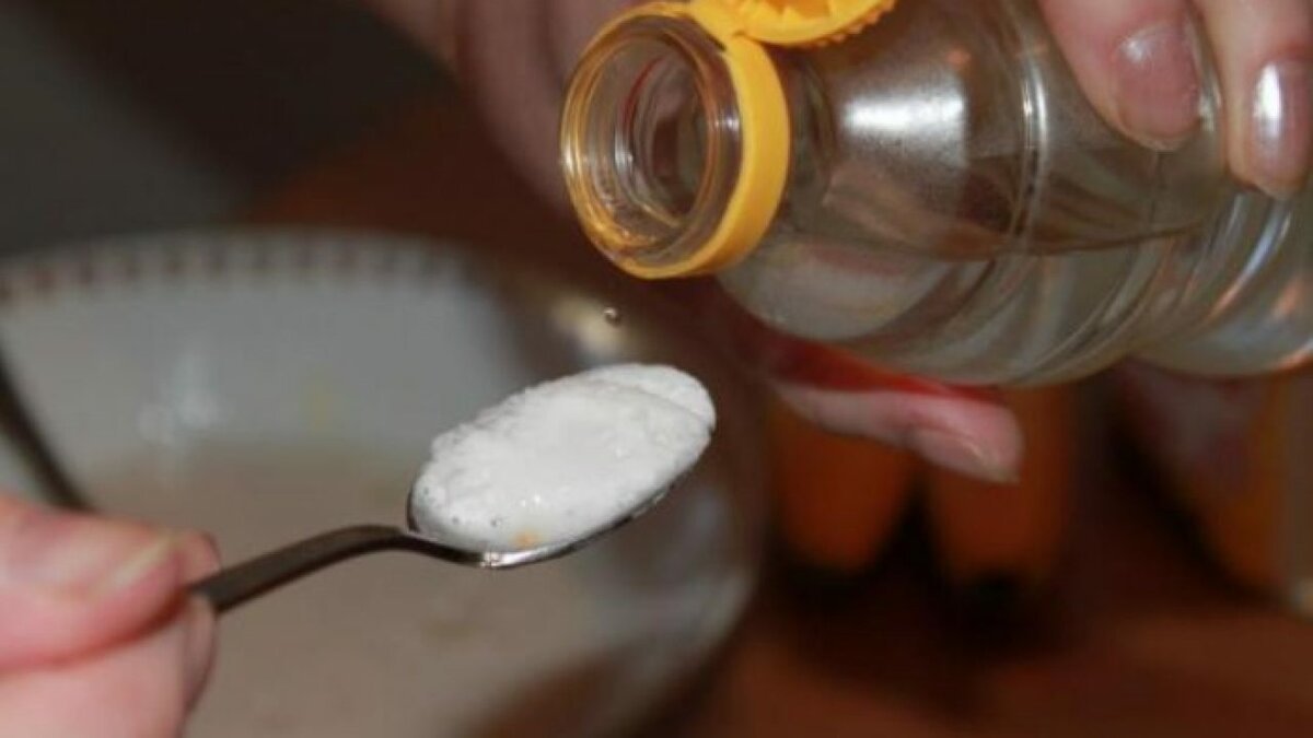 Proč se vyplatí míchat jedlou sodu s peroxidem vodíku a k čemu to je