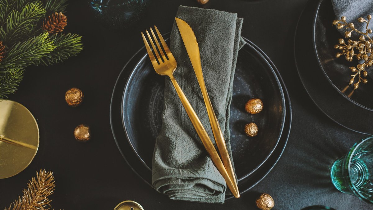 Promyšlený luxus experti poradí jak stylově prostřít novoroční stůl po česku