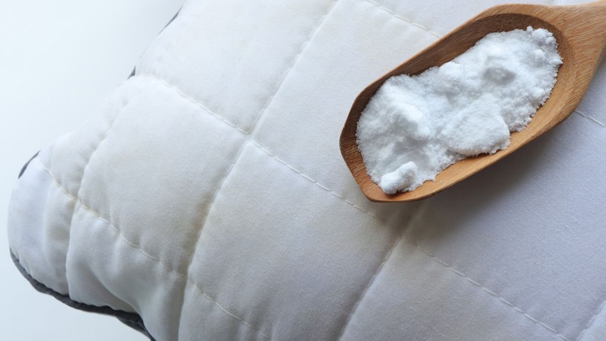 Sbohem, zažloutnutí: stačí jedna polévková lžíce tohoto prostředku a polštáře budou zase sněhobílé