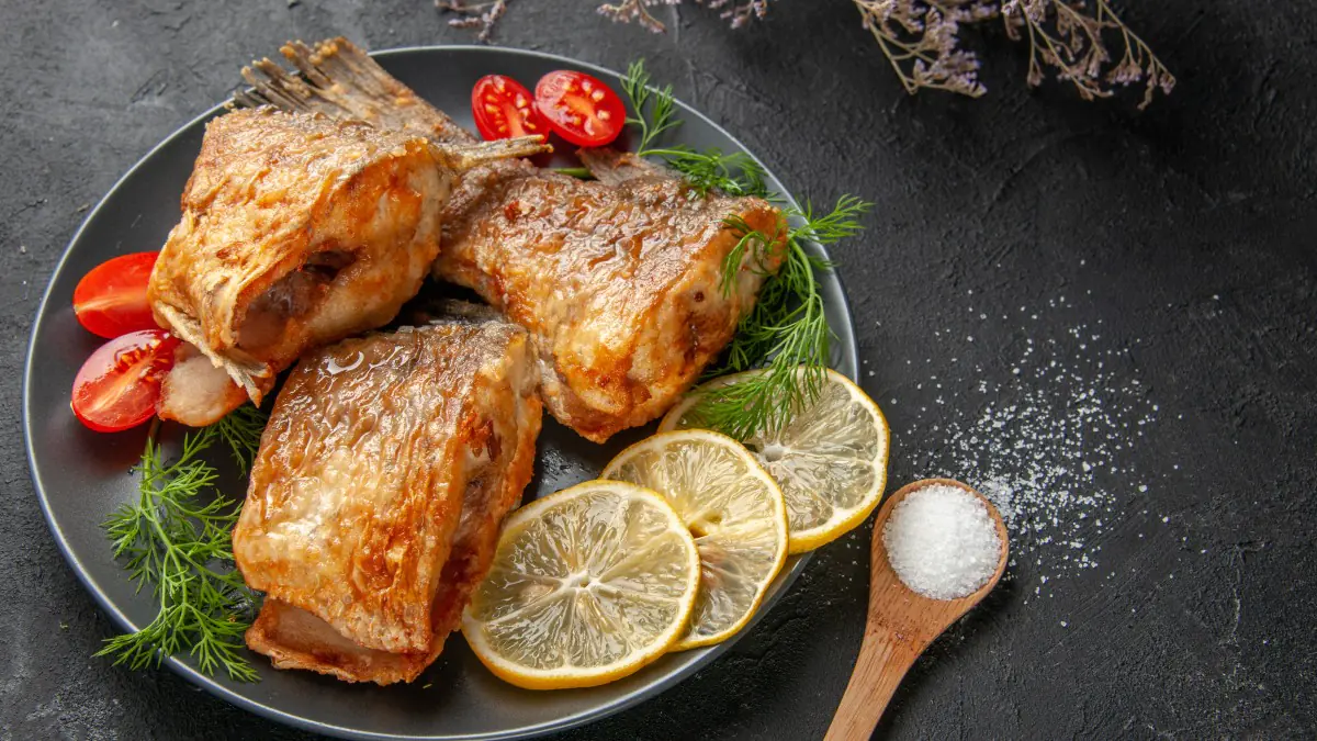 Ryba má vždy křupavou kůrku a uvnitř je jemná: jeden trik zlepší chuť jídla