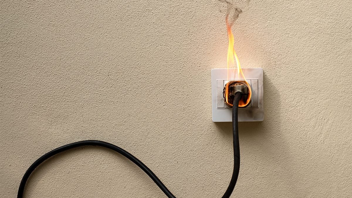 Spotřebič, který byste měli po použití vždy vytáhnout ze zásuvky, aby se snížilo riziko požáru 19 Spotřebič, který byste měli po použití vždy vytáhnout ze zásuvky, aby se snížilo riziko požáru