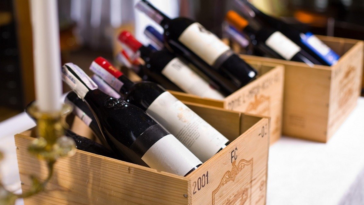 Prodej lahve vína za pouhý jeden eurocent v Lidlu vyvolal ve Francii spory