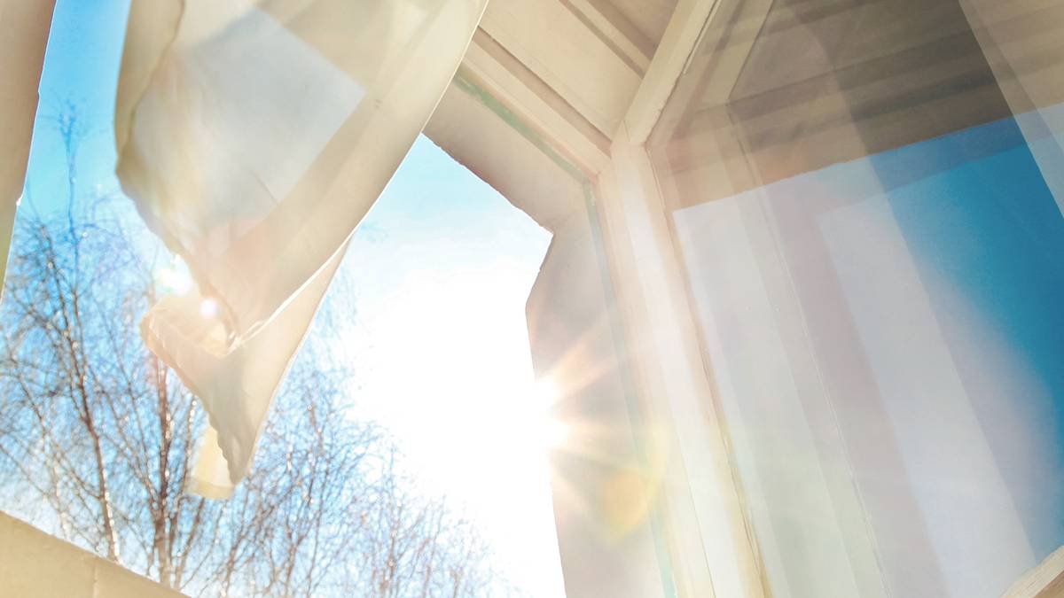 Zimní větrání „nárazem“ je minulost: vzorec 3–5 mění větrání v zimě