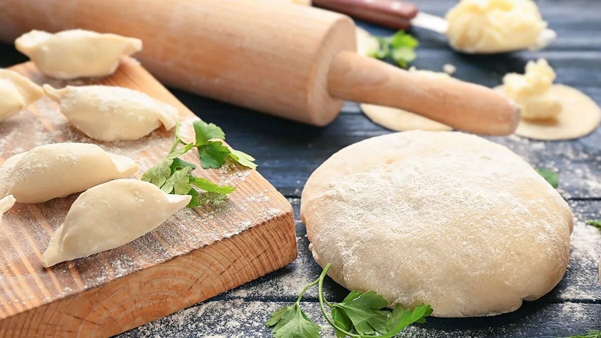 3 triky na těsto na pelmeně – je tenké a nadýchané jako pírko. Chutné a krásné