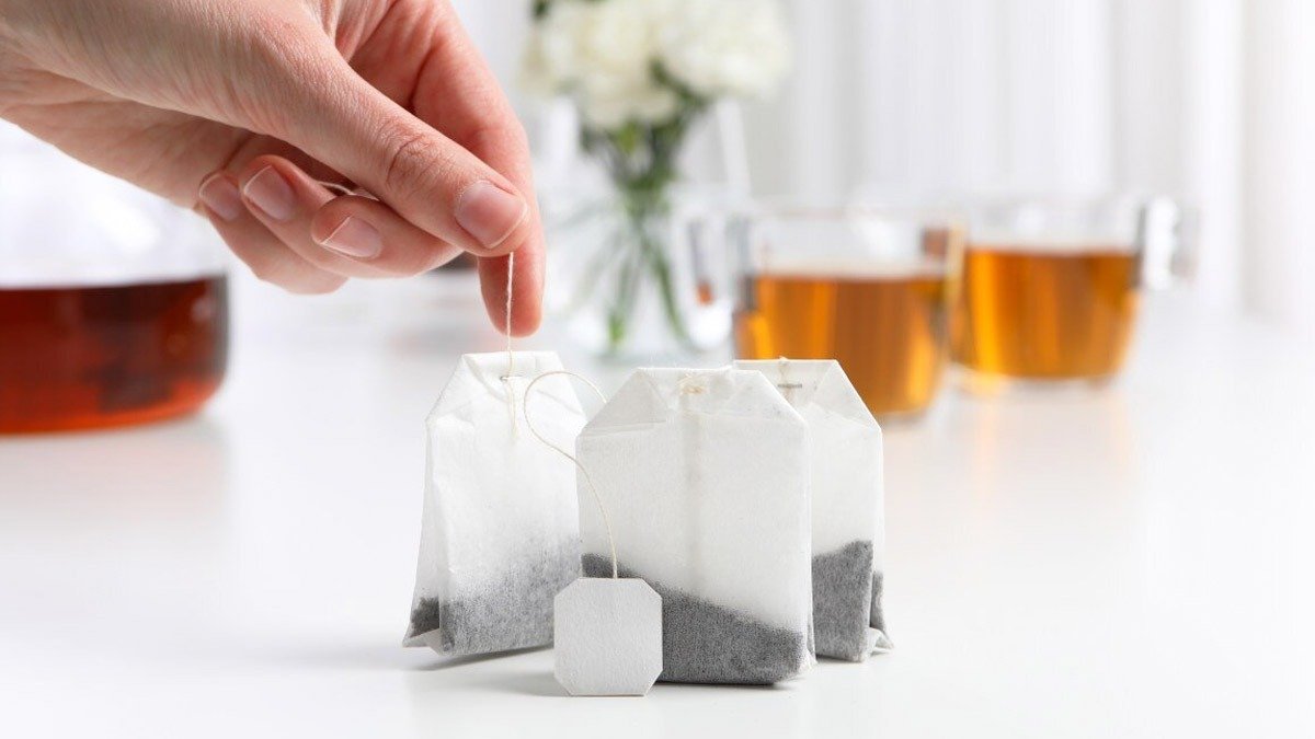 Proč dávat čajové sáčky do lednice: tajemství, které by měl znát každý