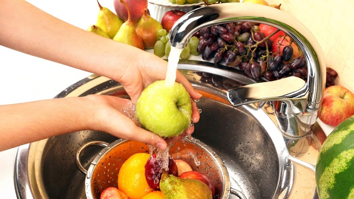 Jak správně mýt jablka: jednoduchý způsob, jak snížit množství zbytků pesticidů