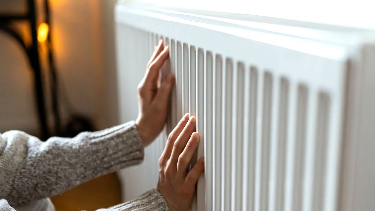 Elektrikář vysvětluje, proč jsou kamenné elektrické radiátory ideální pro starší domy