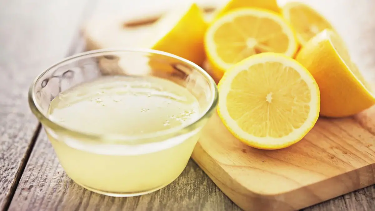 Tření citronu po okenních lištách: k čemu slouží a jaké má výhody