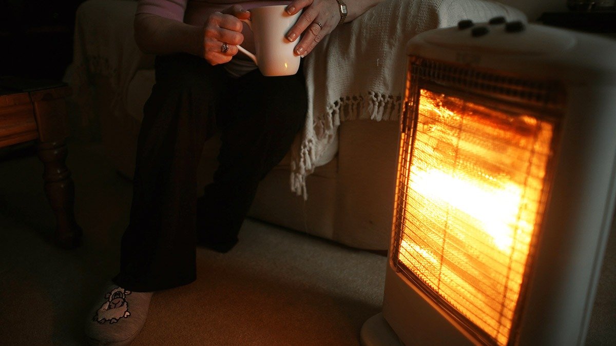 Kromě topení lze místnost zahřát, pět strategií, které ochrání zdraví seniorů v zimě