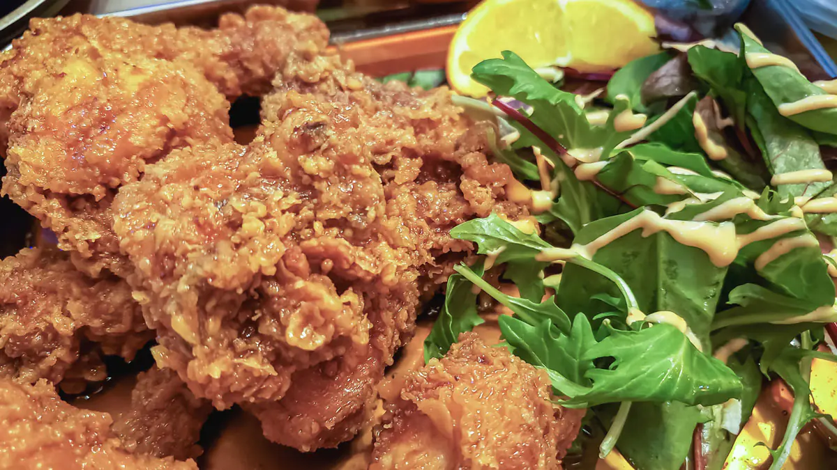 Vyzkoušejte marinovat kuře touto omáčkou: chuť jako z restaurace a ideální do krabičky