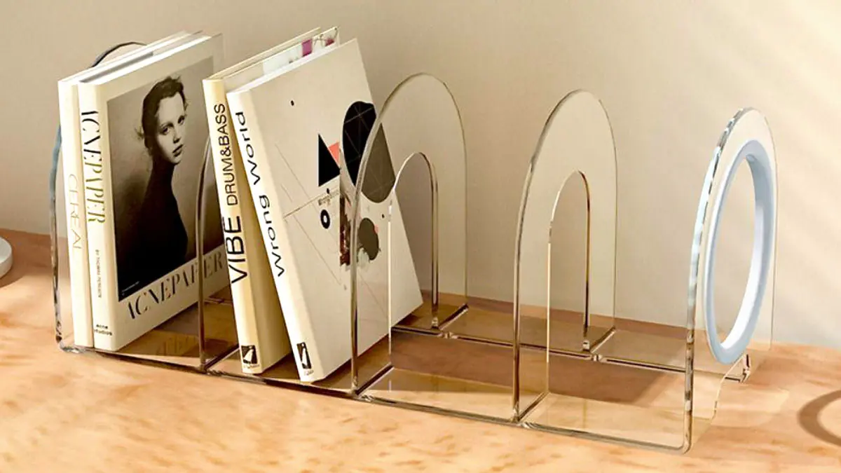 Neobvyklé využití stolního oddělovacího stojánku: praktické řešení pro ukládání i interiér