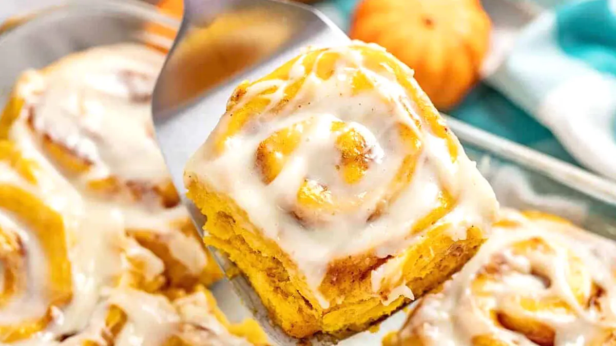 Zimní pomerančové buchtičky měkké a nadýchané s voňavou polevou