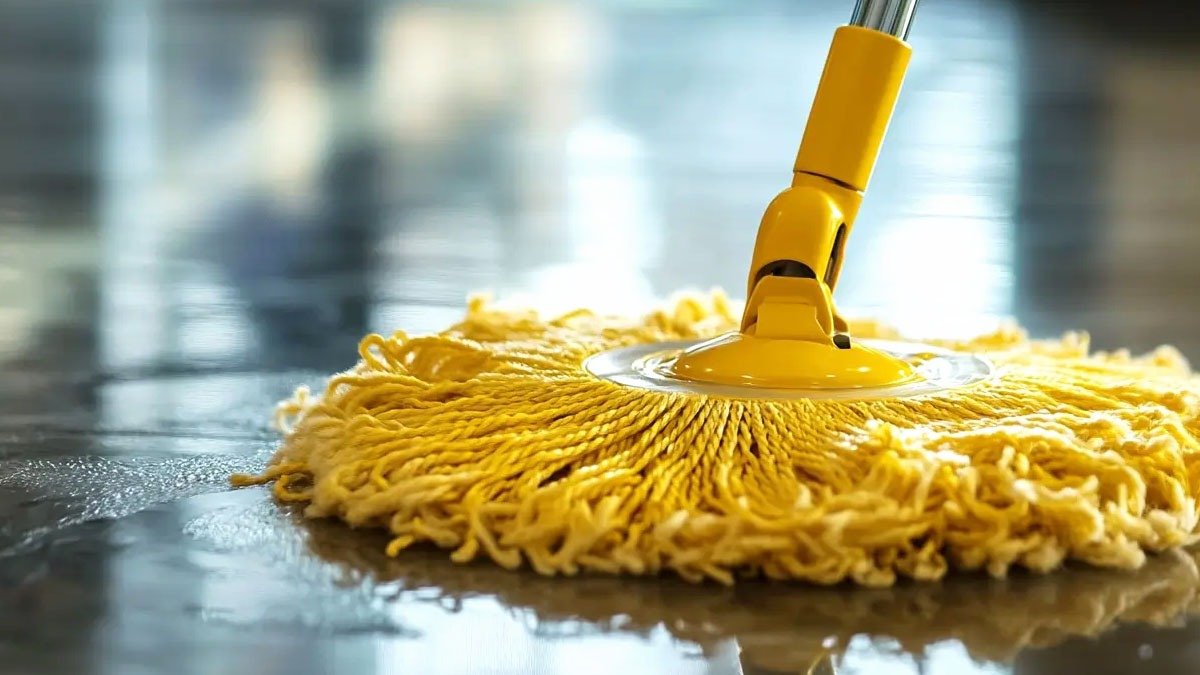 Uklidíte celý dům bez vody? Ano, s těmito tipy to zvládnete!