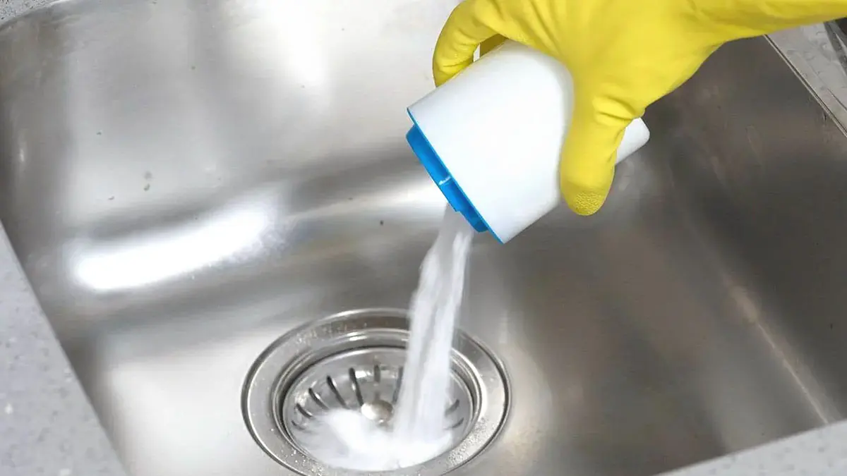 Čistič odpadu, který ohromil instalatéra: jednoduchý domácí produkt, který rychle obnoví průtok