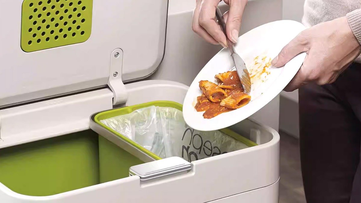 Škodí umístění odpadkového koše v kuchyni domu? Jakým směrem by měl být koš umístěn? Poradil astrolog