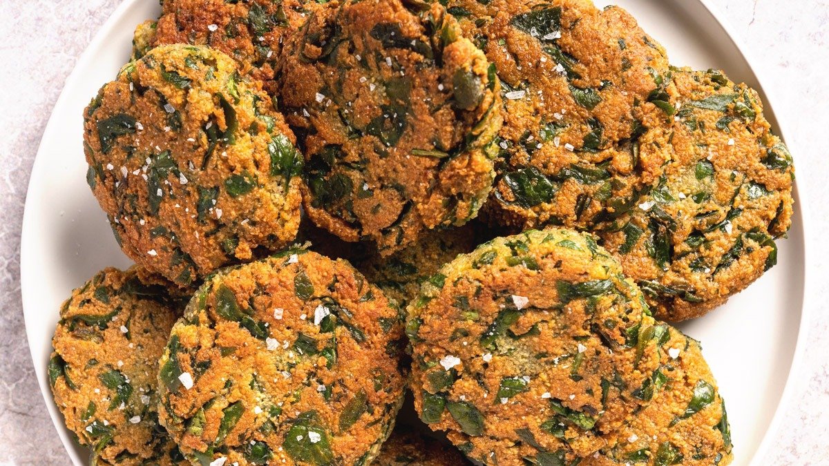 Cibulové a zelené cibulkové pakory: křupavá chuť zimy k odpolednímu čaji